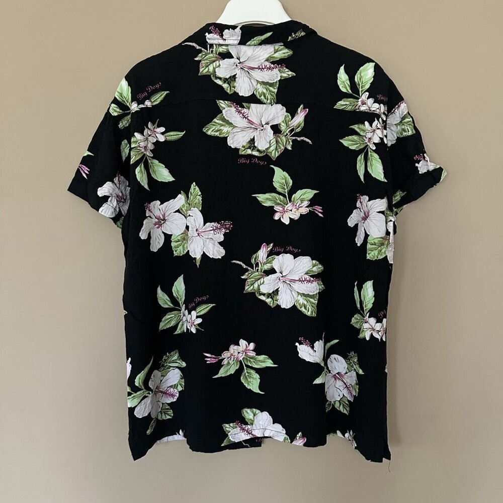 Big Dogs Hawaiian Button Shirt Men XL Black Floral Collar Beach Resort Habiscus - Picture 3 of 8